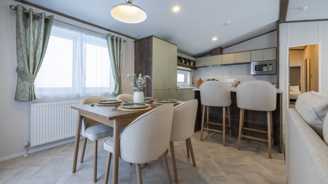 004 Harlington-Lodge-