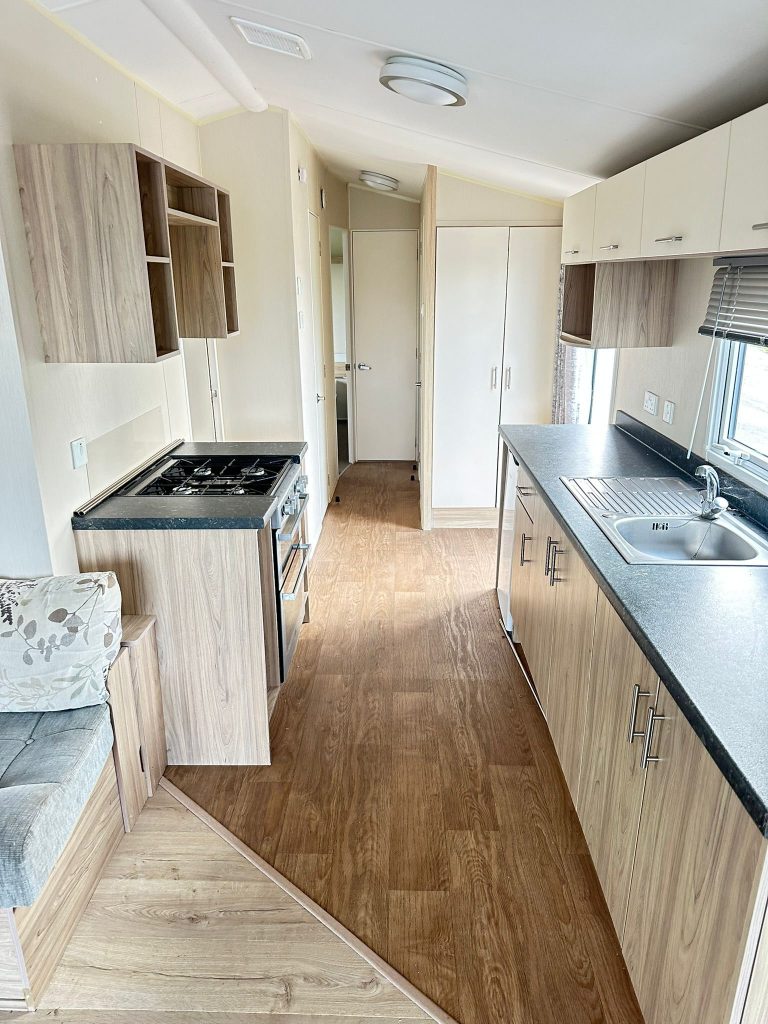 004 Salsa Eco kitchen