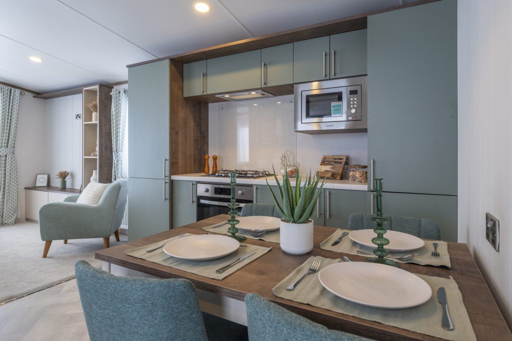 005 Hemsworth Kitchen