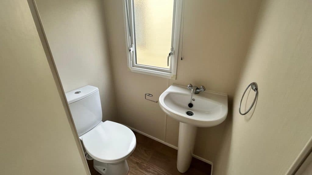 011 salsa eco toilet