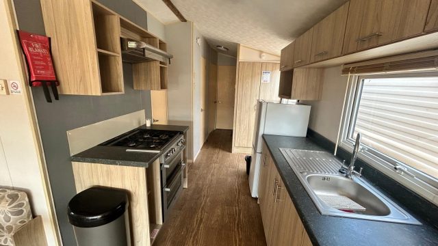 005 Salsa Eco DG Kitchen