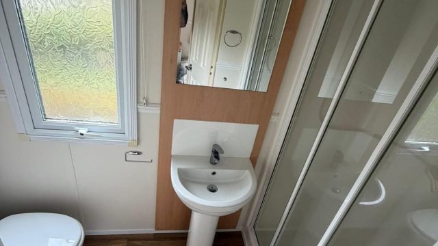 008 winchester bathroom