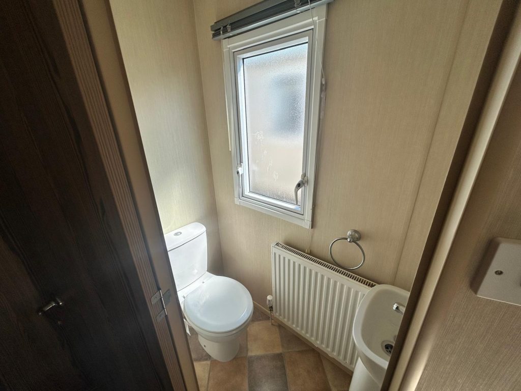 010 Horizon toilet