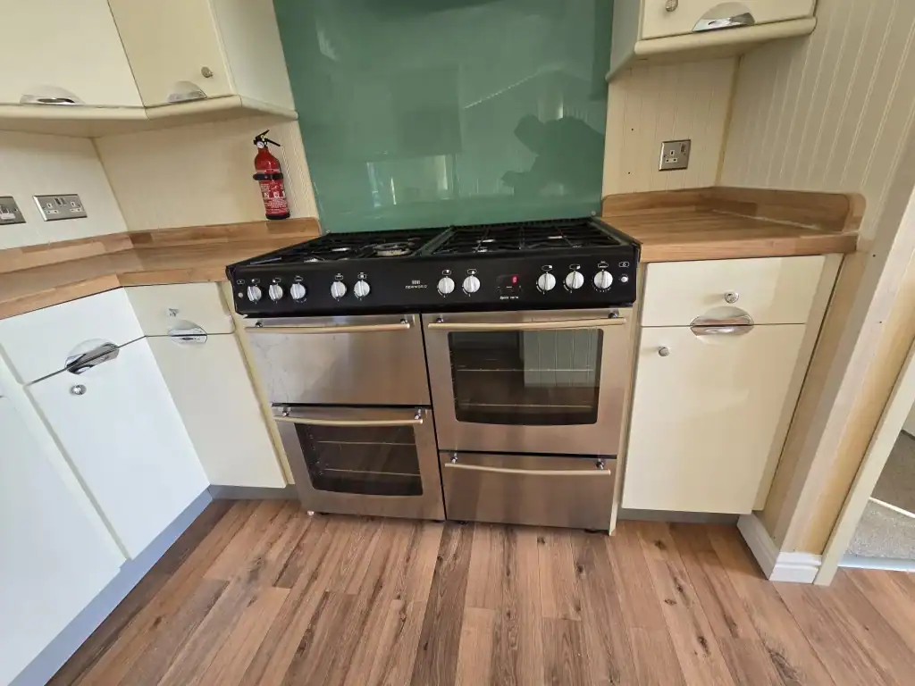 3307-Willerby-New-Hampshire-17