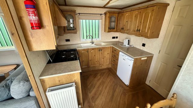 003 cottage kitchen