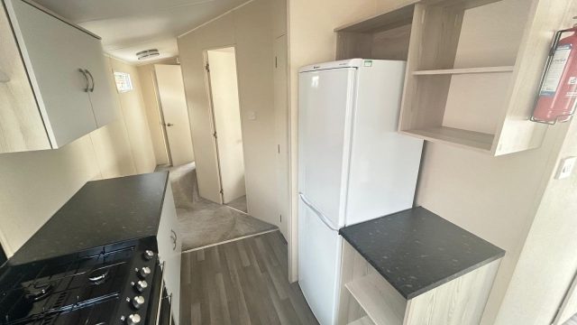 006 Moonstone kitchen