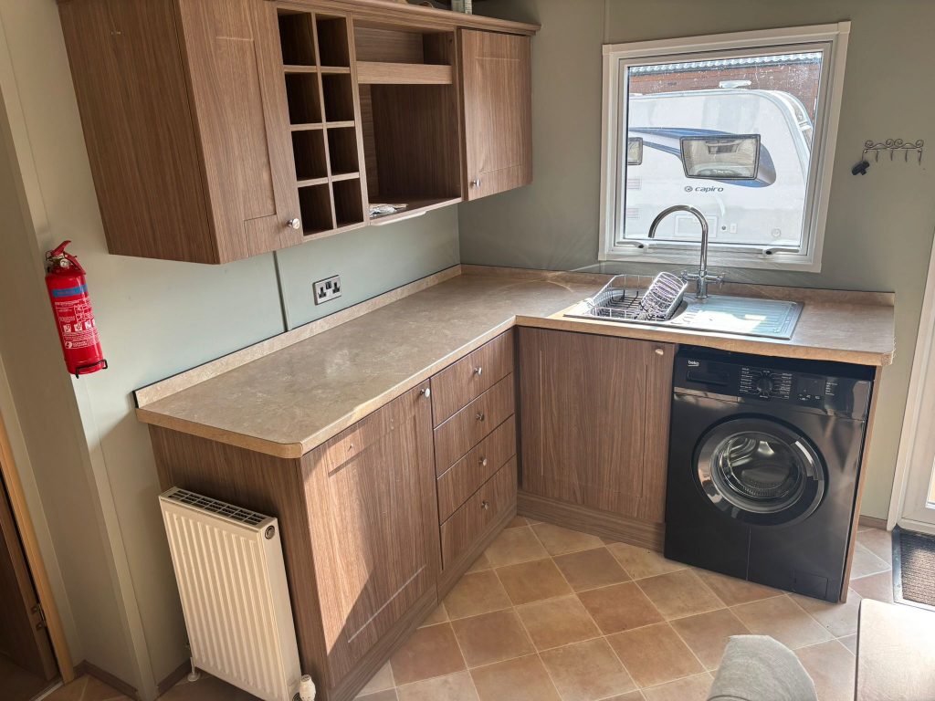 006 ambleside kitchen