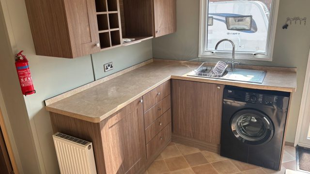006 ambleside kitchen