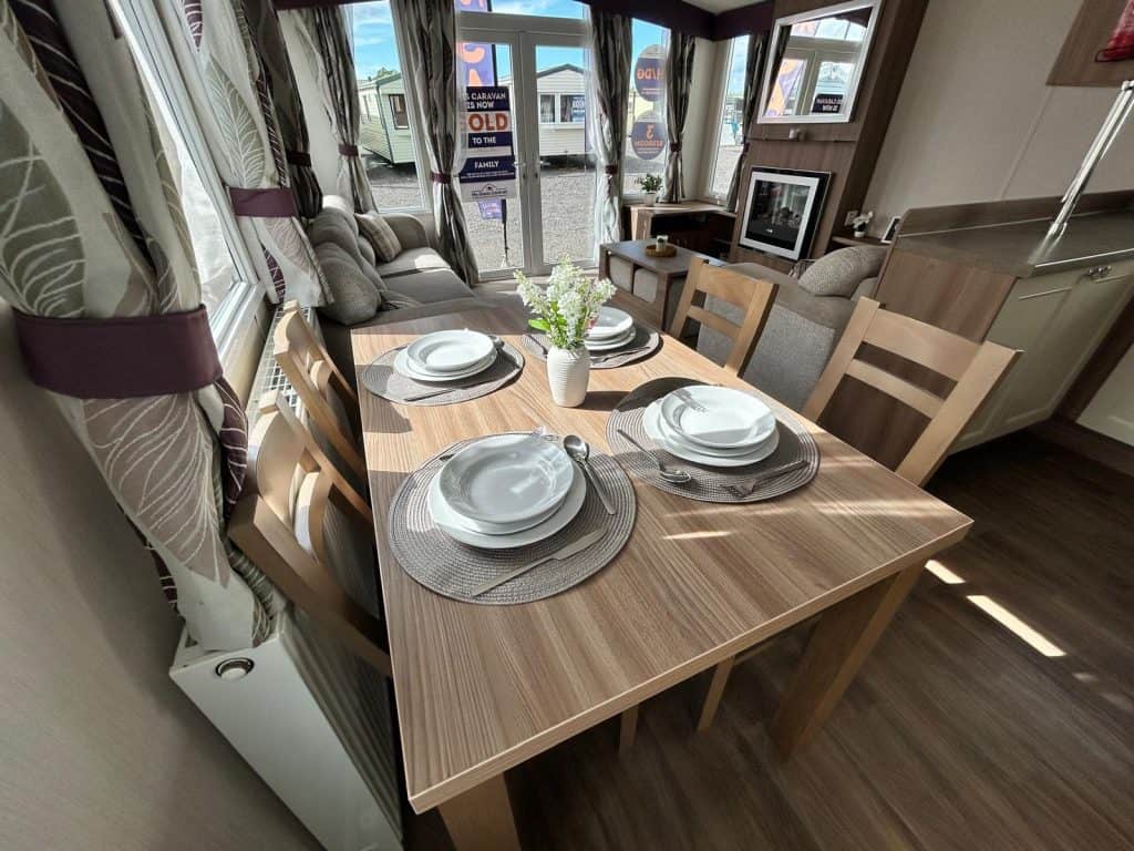 007 Bordeaux Exc dining