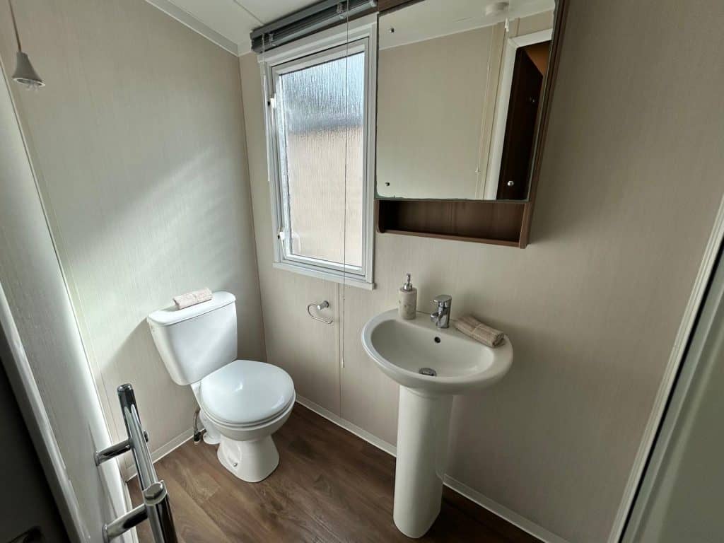 008 Bordeaux exc shower