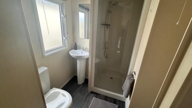 009 Moonstone Bathroom