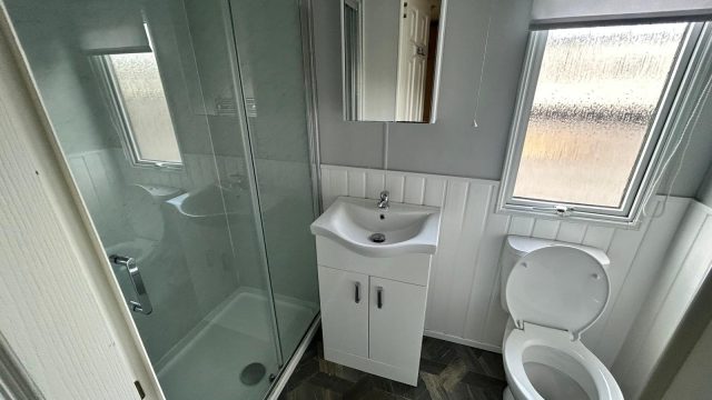 009 cottage shower off double