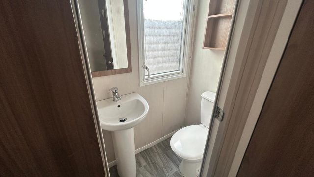 011 Bordeaux 40ft ensuite