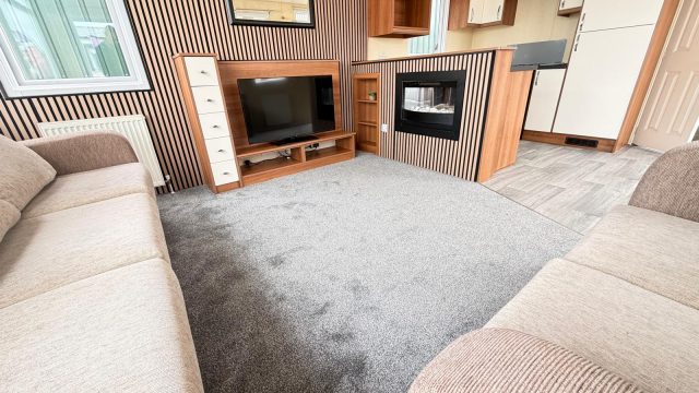 002 regal Lounge