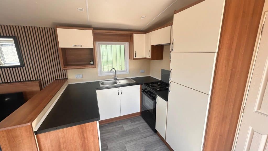 005 Regal kitchen