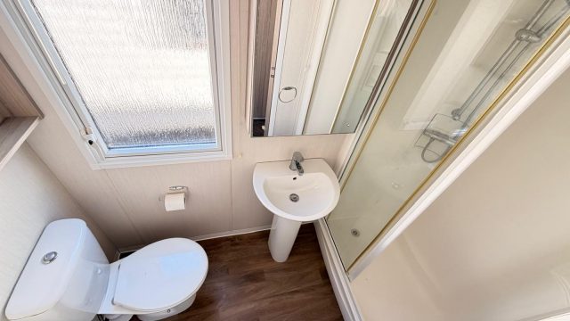 006 Burgundy Shower
