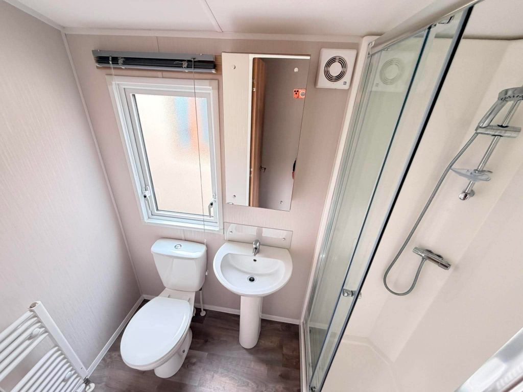 006 Willerby Manor shower
