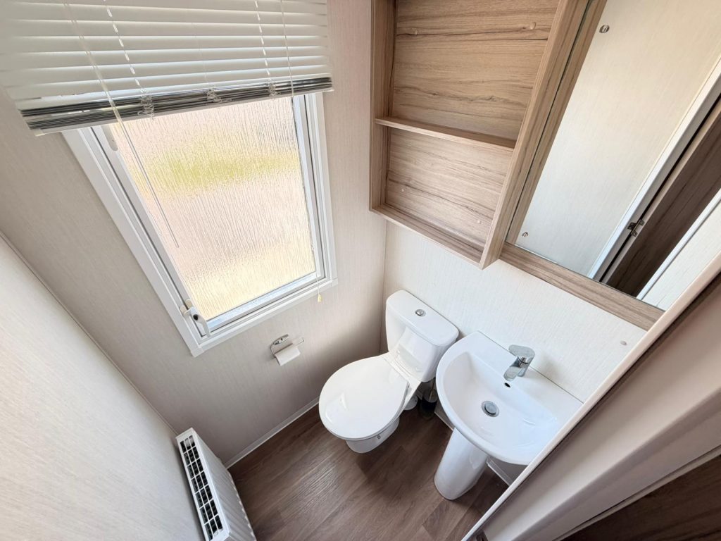 010 burgundy ensuite