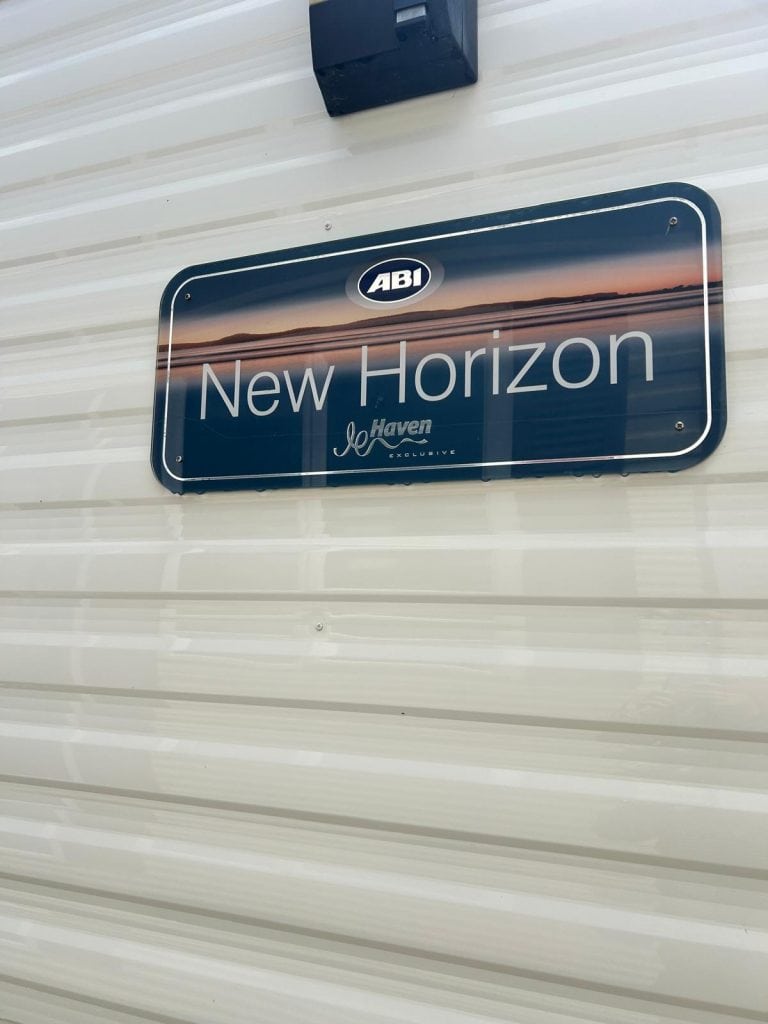 011 New Horizon 18