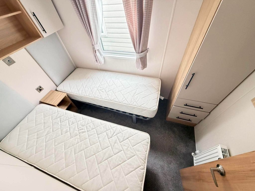 011 Willerby Manor Twin