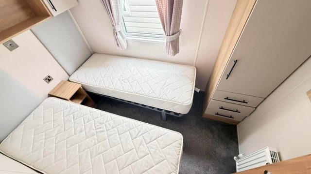 011 Willerby Manor Twin