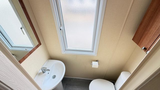 011 regal toilet