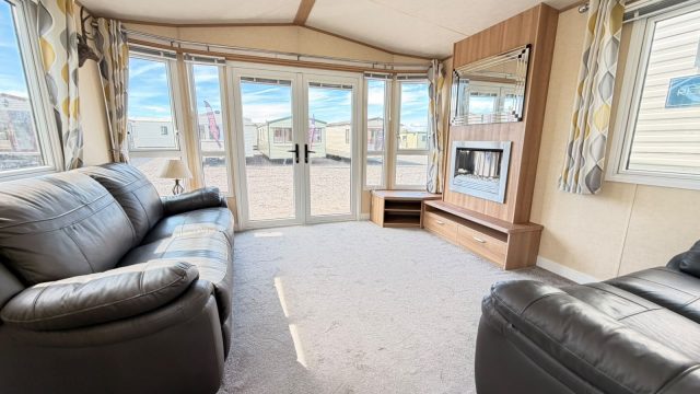 002 Derwent lounge