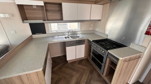 004 Surf Shack kitchen