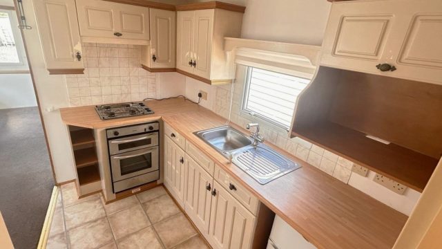 005 Westmoreland Wales Kitchen