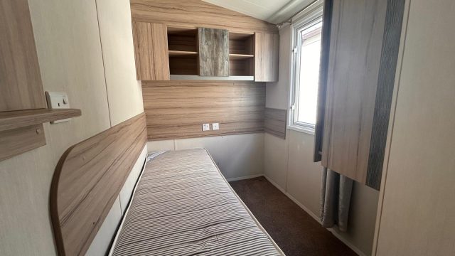 007Surf Shack bedroom 2