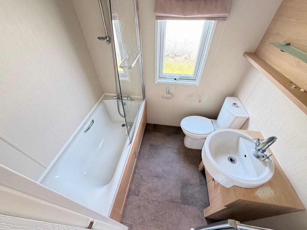008 knightsbridge bathroom