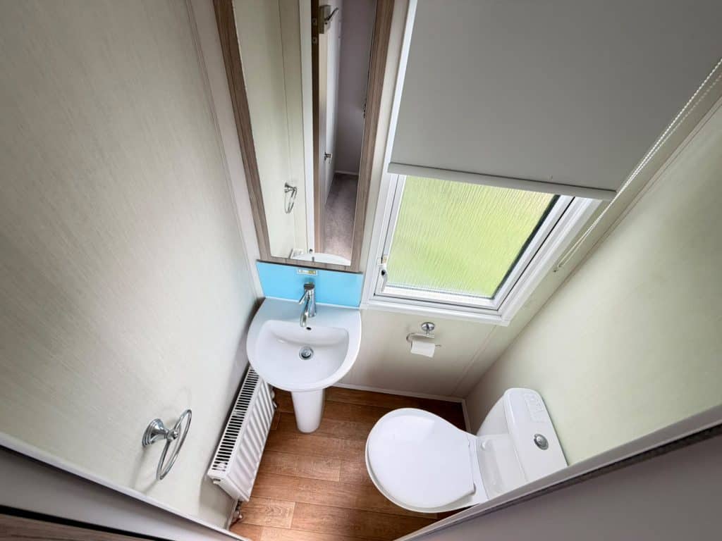 009Trading post ensuite