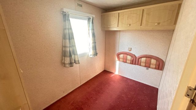 010 Westmorelands Wales Twin Room