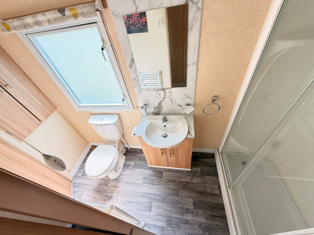 010 derwent Bathroom
