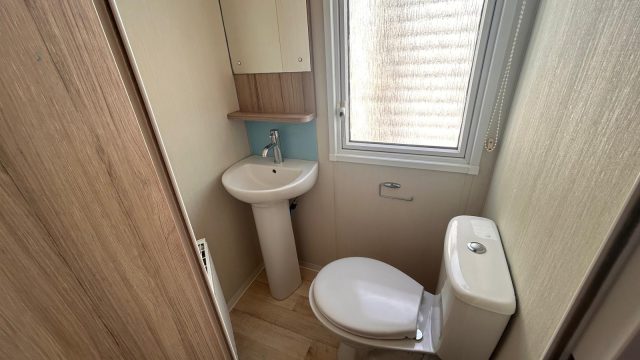 010 surf shack toilet