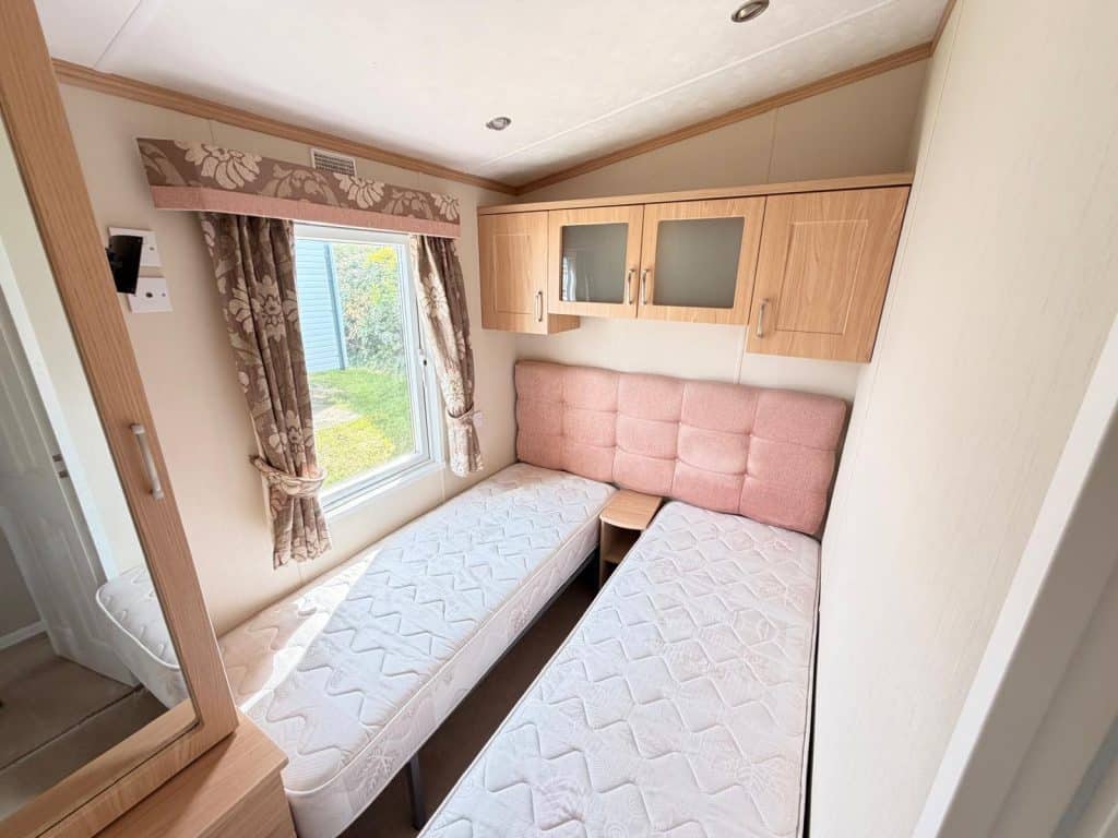 013 knightsbridge twin 2