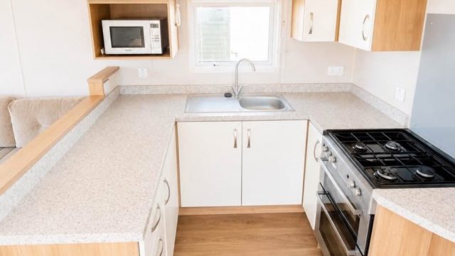 001 Willerby Sierra (Durdledoor) Kitchen