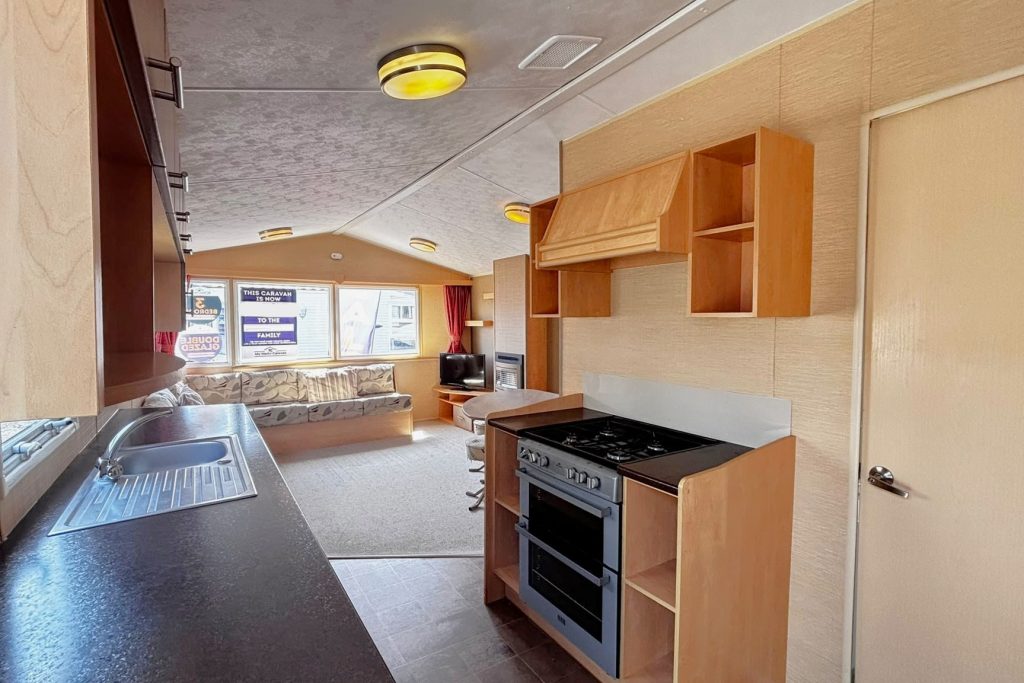 002 Willerby Salsa DG Entrance