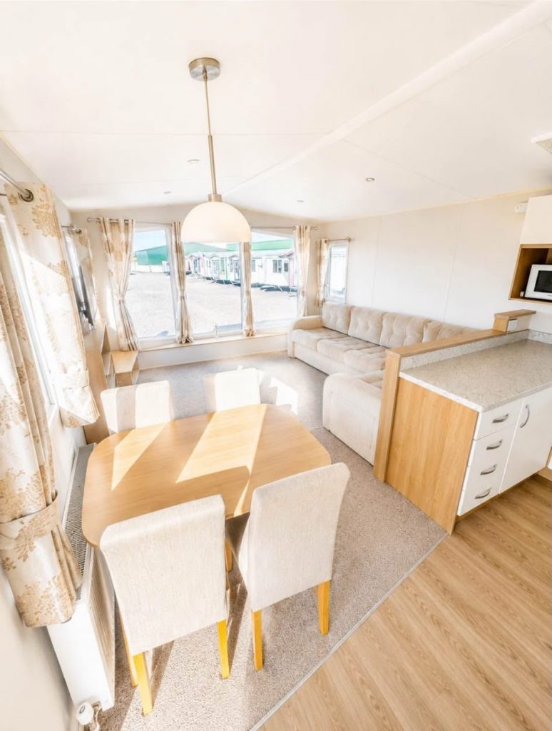 002 Willerby Sierra (Durdledoor) Dining Table
