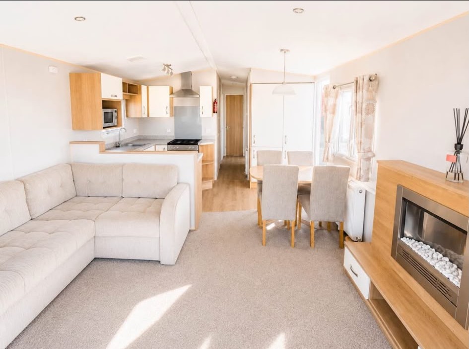 005 Willerby Sierra (Durdledoor) Living Room