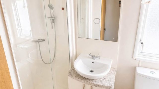 006 Willerby Sierra (Durdledoor) Bathroom