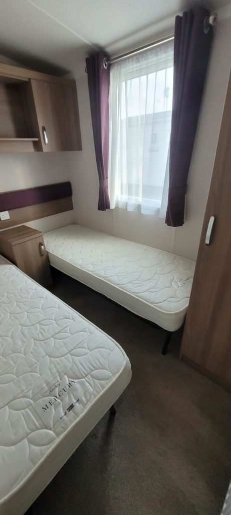 008 Twin bedroom Marton