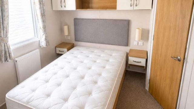 008 Willerby Sierra (Durdledoor) Master Bedroom