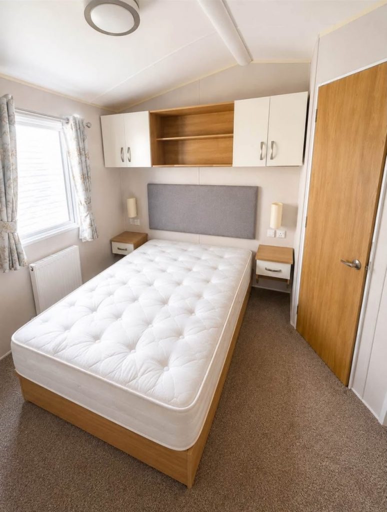 008 Willerby Sierra (Durdledoor) Master Bedroom