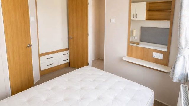 009 Willerby Sierra (Durdledoor) Master Bedroom